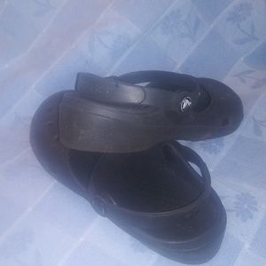 Womens CROCS size 7 Clogs